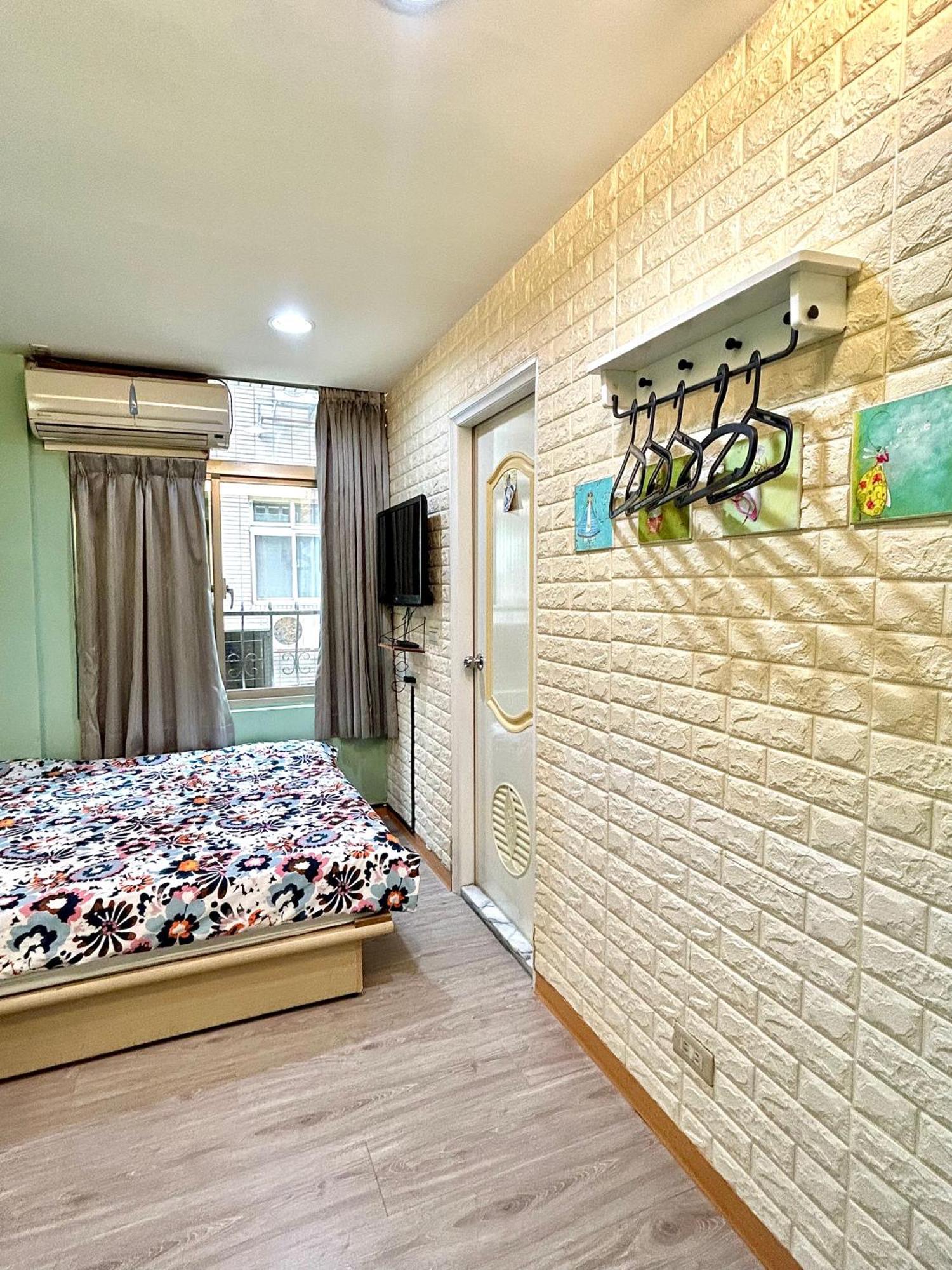 Taipei Triple Tiger Inn Экстерьер фото