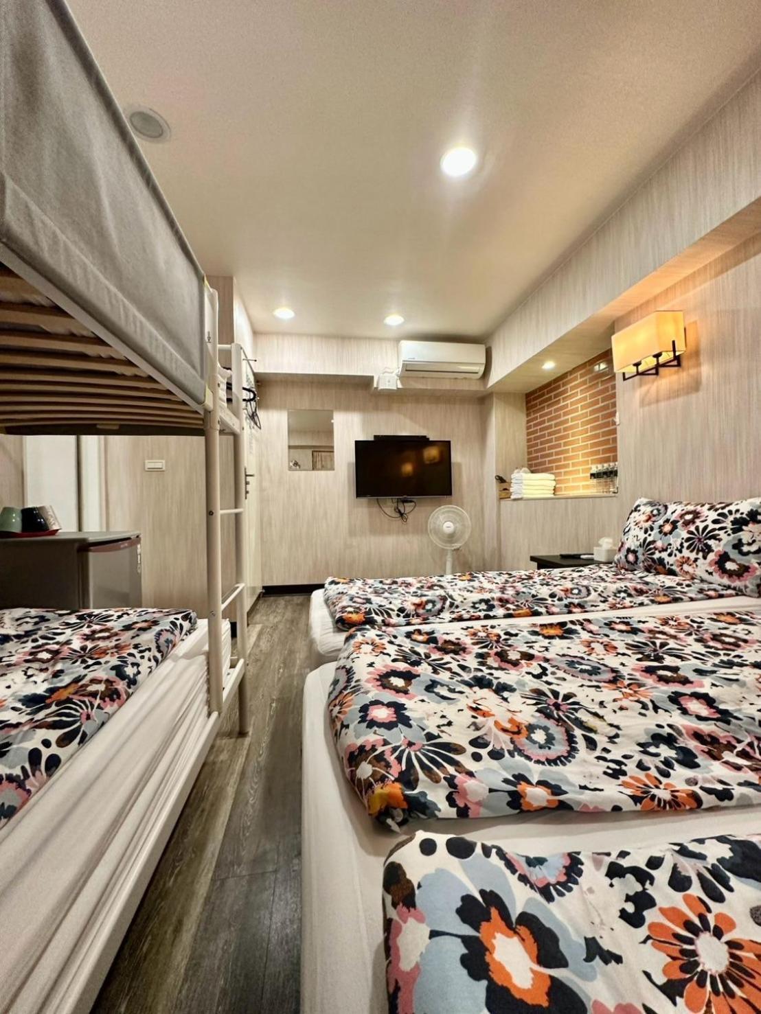 Taipei Triple Tiger Inn Экстерьер фото
